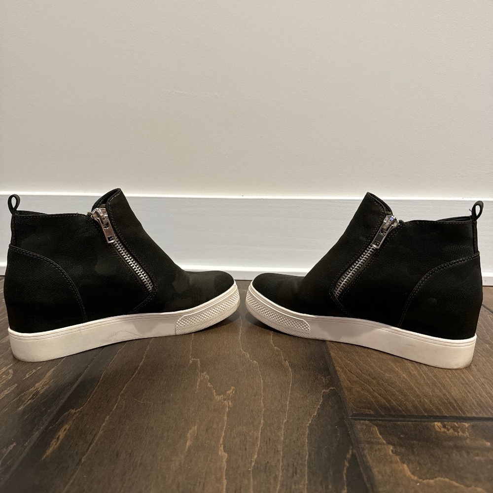 Steve Madden Camouflage wedge sneaker